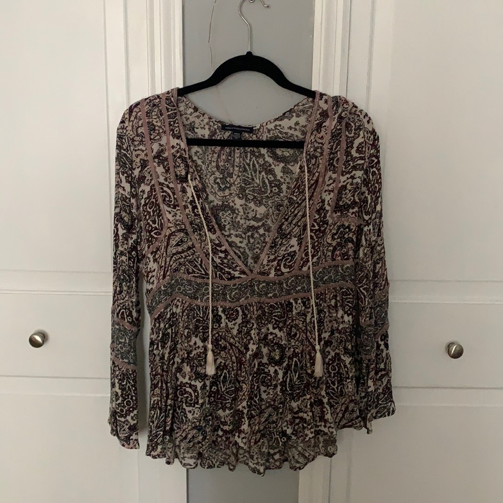 american eagle paisley long sleeve top